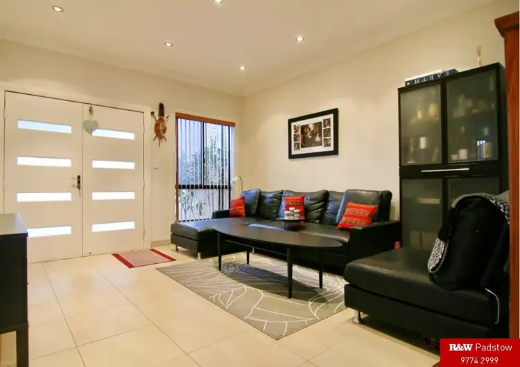 2 Mckevitte Avenue, East Hills NSW 2213