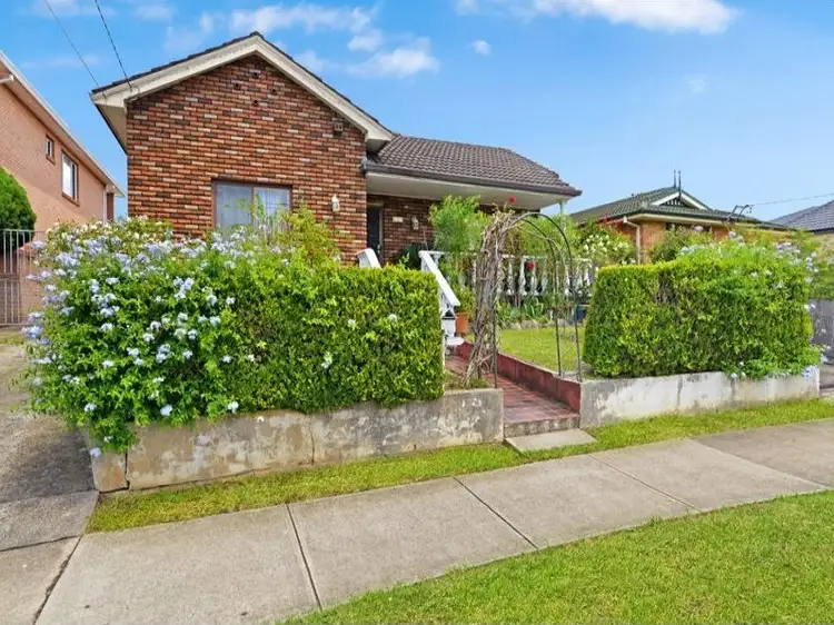 77 Cambridge Street, Penshurst NSW 2222