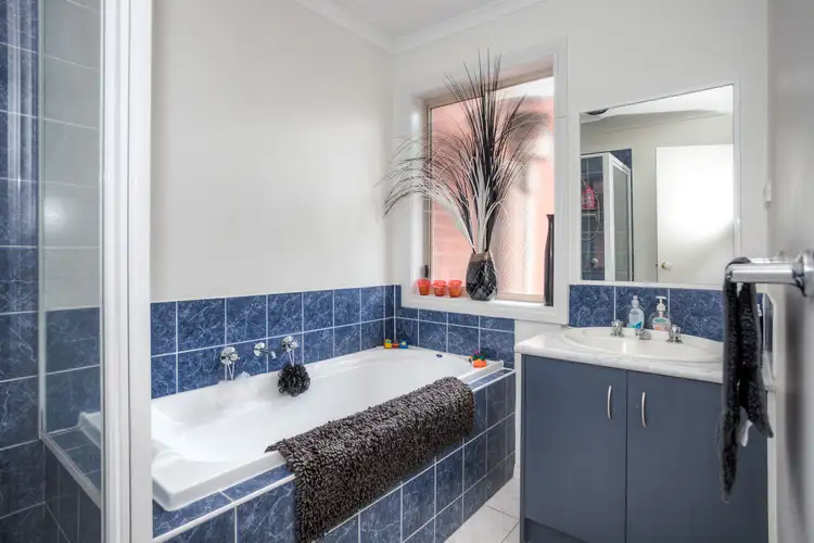 Sixth view of Homely house listing, 2 Giffen Place, Sunbury VIC 3429