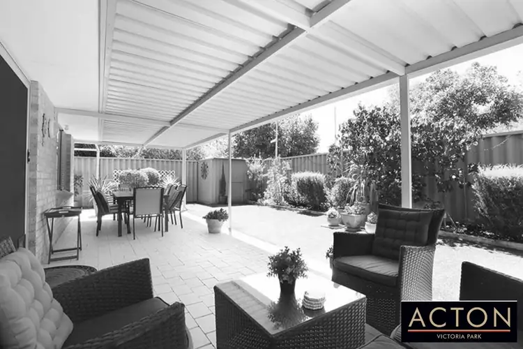 2 Foreshore Entrance, Wilson WA 6107