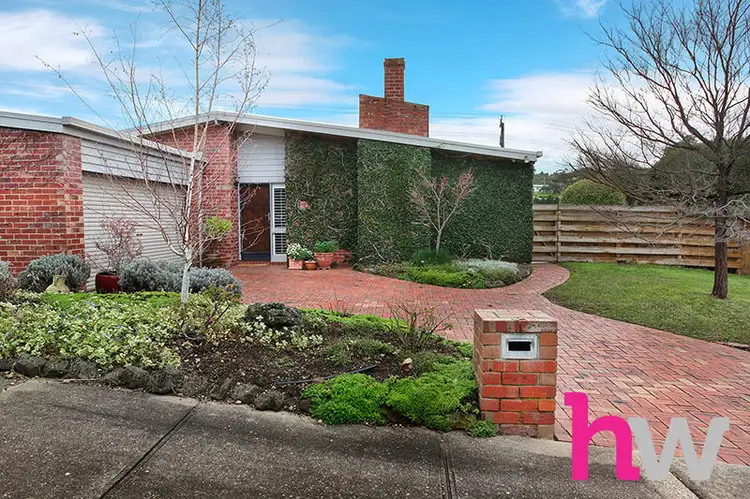 13 Summerhill Terrace, Highton VIC 3216