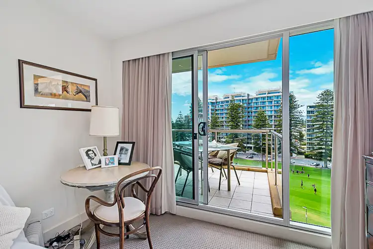 504/16 Holdfast Promenade, Glenelg SA 5045