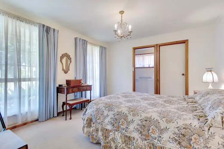 Seventh view of Homely house listing, 2 Adrian Court, Marion SA 5043