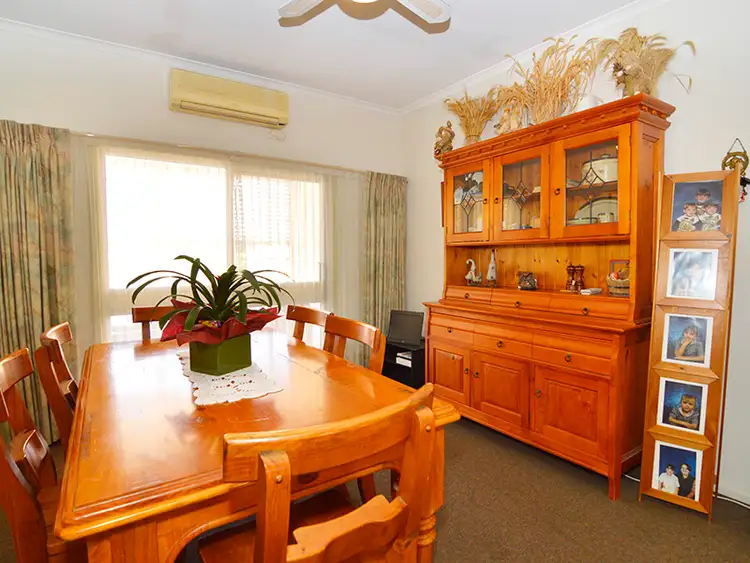 Sixth view of Homely house listing, 2 Wattle Street, Red Cliffs VIC 3496