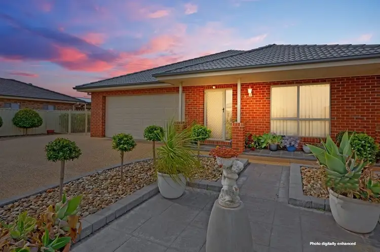 5 Hopbush Crescent, Griffith NSW 2680