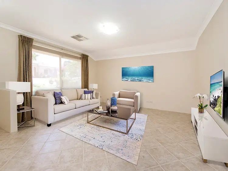 Third view of Homely house listing, 6 Max Forman Crt, Como WA 6152