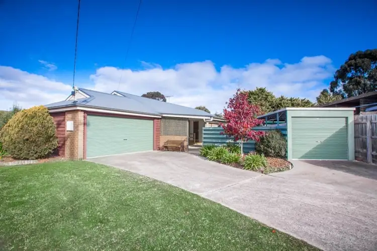 27 Gardiner Street, Gisborne VIC 3437
