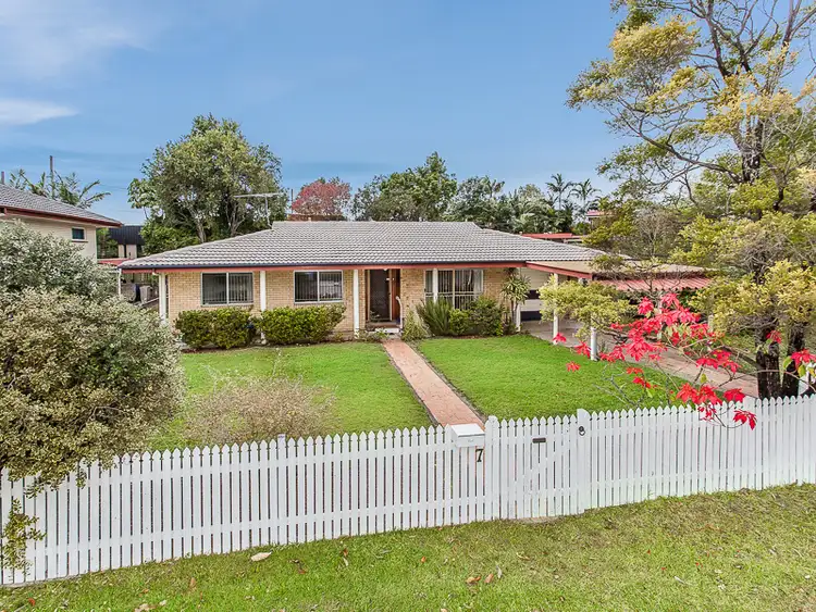 7 Glenlee Street, Arana Hills QLD 4054