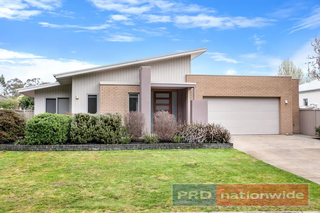 Main view of Homely house listing, 98 Hermitage Avenue, Mount Clear VIC 3350