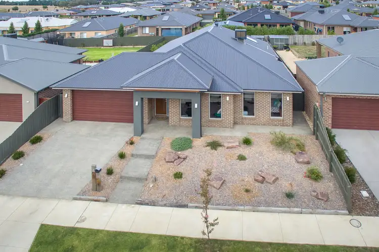 18 Buckland Boulevard, Gisborne VIC 3437