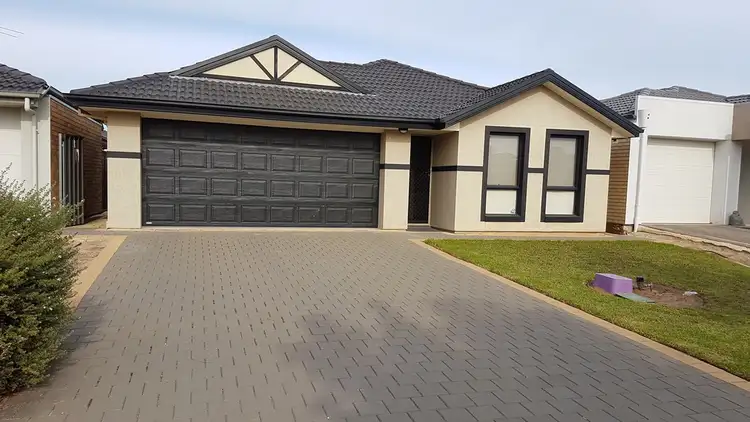 14 Wattlebird Drive