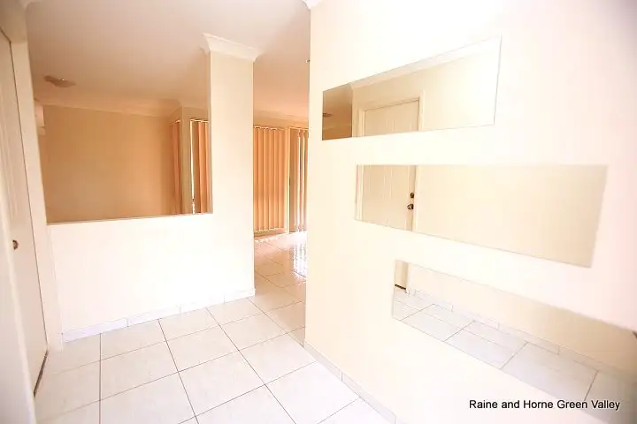 Fifth view of Homely house listing, 12 Gladstone Close, West Hoxton NSW 2171