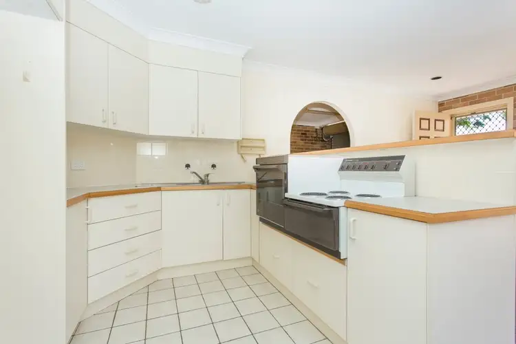 Fifth view of Homely unit listing, 2/37 Livermore Street, Redcliffe QLD 4020