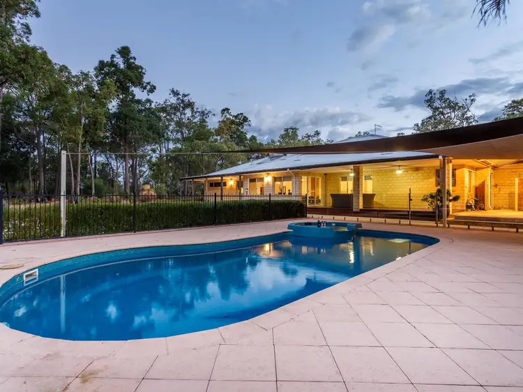 4 Hillwood Grove, Gidgegannup WA 6083