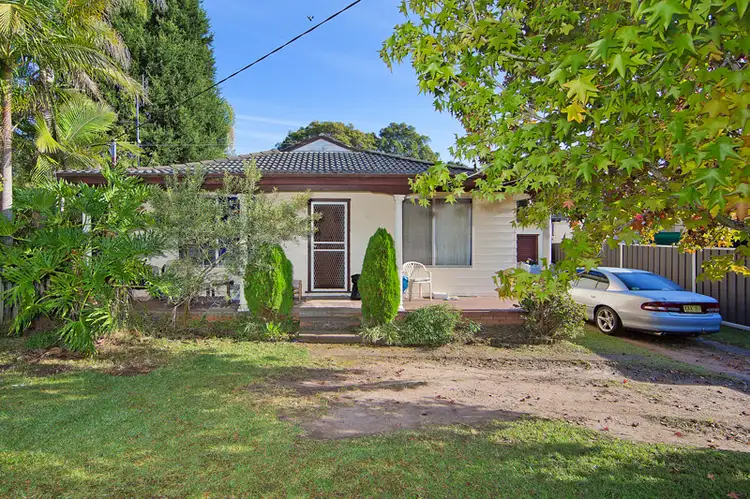 15 Kingsford Smith Drive, Berkeley Vale NSW 2261