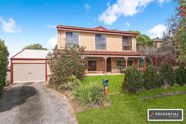 4 Siward Place, Rosemeadow NSW 2560