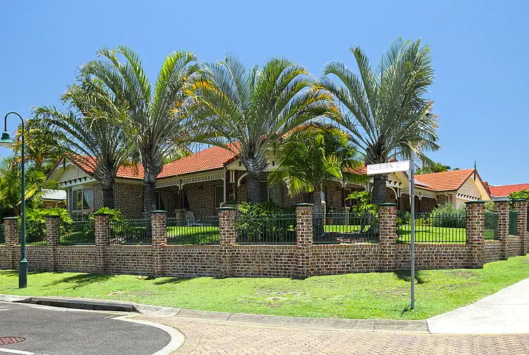 Main view of Homely house listing, 37 Amersham Crescent, Carindale QLD 4152