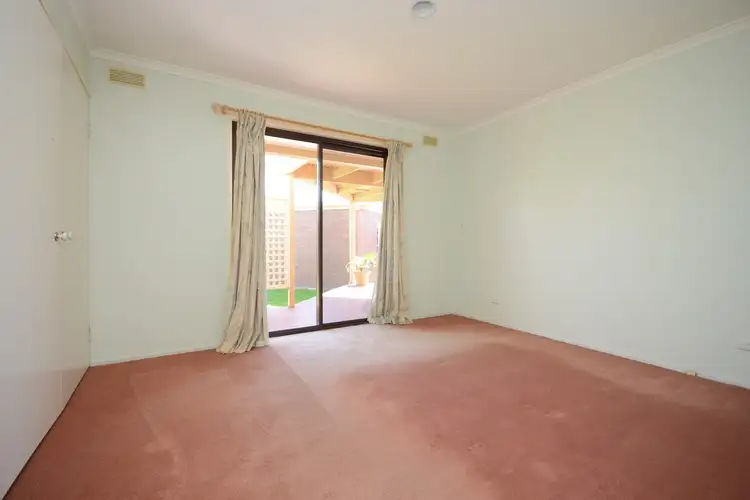 Sixth view of Homely house listing, 10 Arco Court, Bairnsdale VIC 3875
