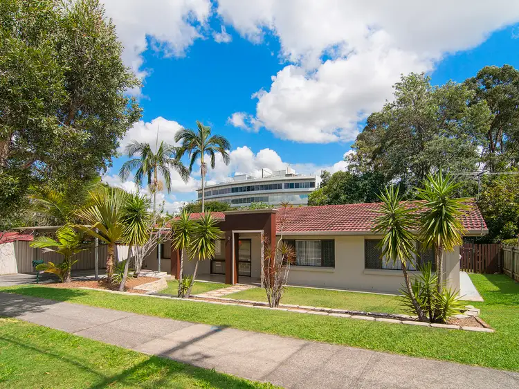 37 WENLOCK CRESCENT, Springwood QLD 4127