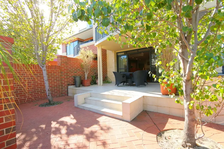 Main view of Homely apartment listing, 2/164 Aberdeen Street, Northbridge WA 6003