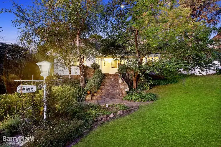 9-11 Mountain Drive, Mooroolbark VIC 3138