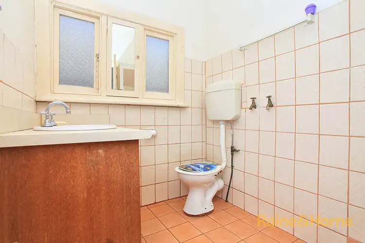 Fifth view of Homely house listing, 8 Oakland Street, Maribyrnong VIC 3032