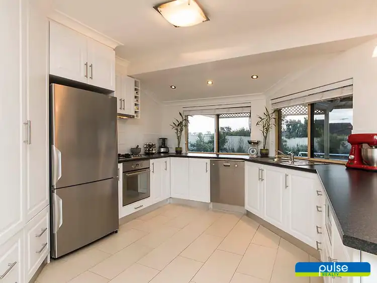 Sixth view of Homely house listing, 15 Donavon Rise, Murdoch WA 6150