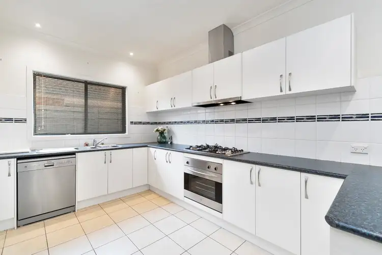 Fifth view of Homely house listing, 25 Venezia Way, Skye VIC 3977