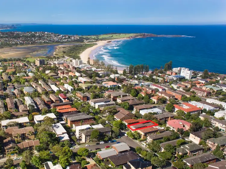 Second view of Homely unit listing, 10/18 Wheeler Parade, Dee Why NSW 2099