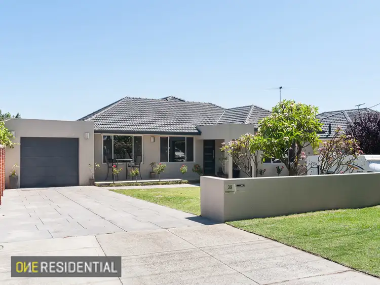 39 Redwood Crescent, Melville WA 6156