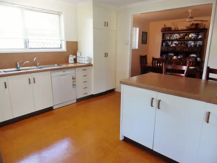 Third view of Homely house listing, 5 Stopher Court, Beaconsfield QLD 4740