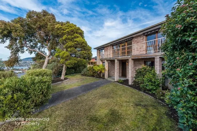 151 Roslyn Avenue, Blackmans Bay TAS 7052
