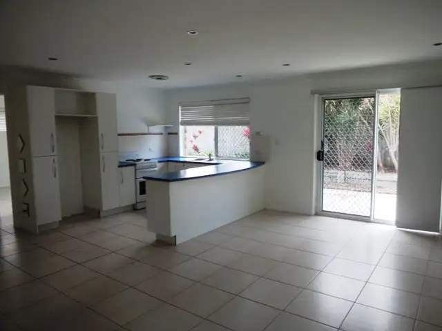 Fifth view of Homely unit listing, Unit 1 / 102 Amarina Avenue (First Settlement), Mooloolaba QLD 4557