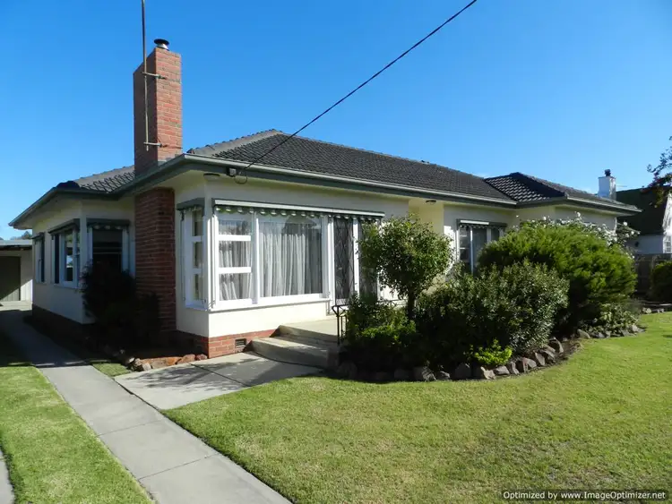 17 Moroney Street, Bairnsdale VIC 3875