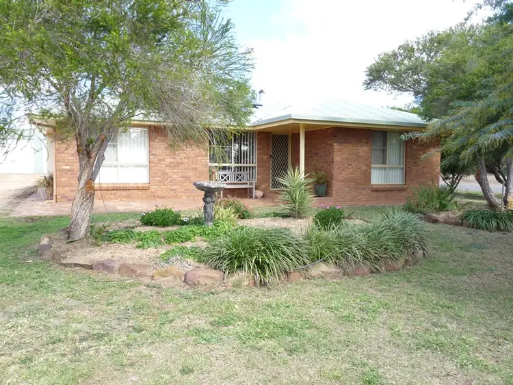 1 Coral Court, Cambooya QLD 4358