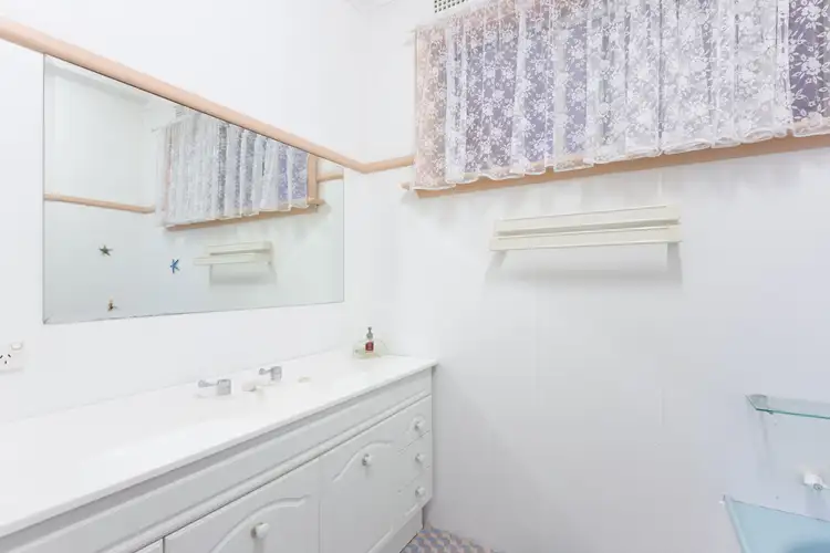 Sixth view of Homely house listing, 2 Craig Crescent, Dapto NSW 2530