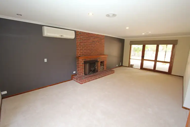 12 Flack Street, Ballan VIC 3342