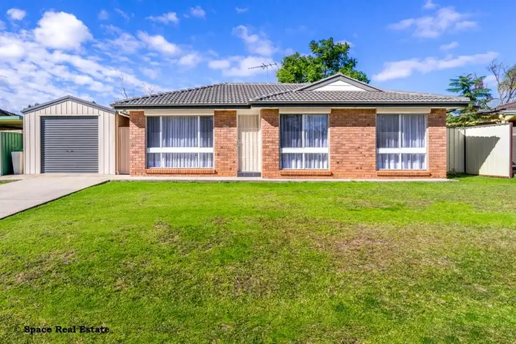209 Copperfield Drive, Rosemeadow NSW 2560
