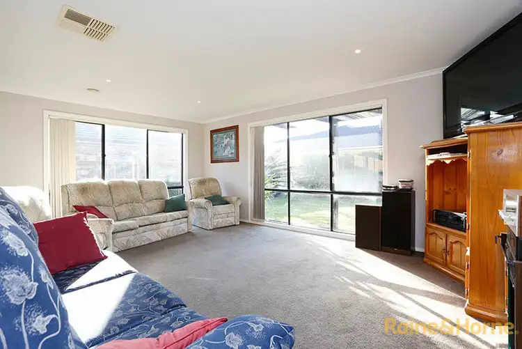 Fifth view of Homely house listing, 32 Sussex Avenue, Cranbourne North VIC 3977