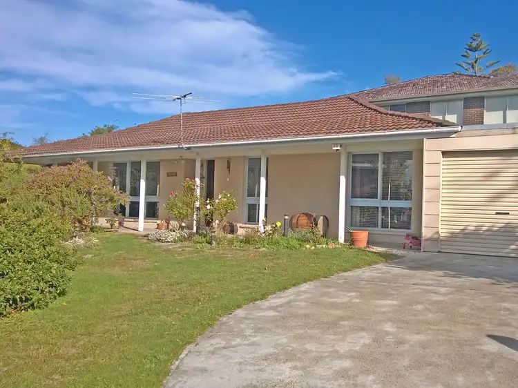43 Illawarra Road, Blackmans Bay TAS 7052