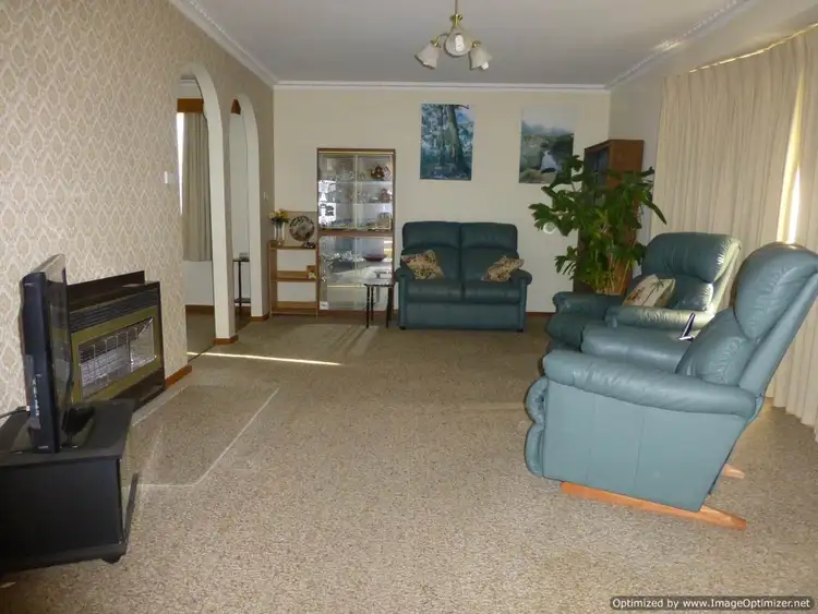 Second view of Homely house listing, 5 Wallace Street, Bairnsdale VIC 3875