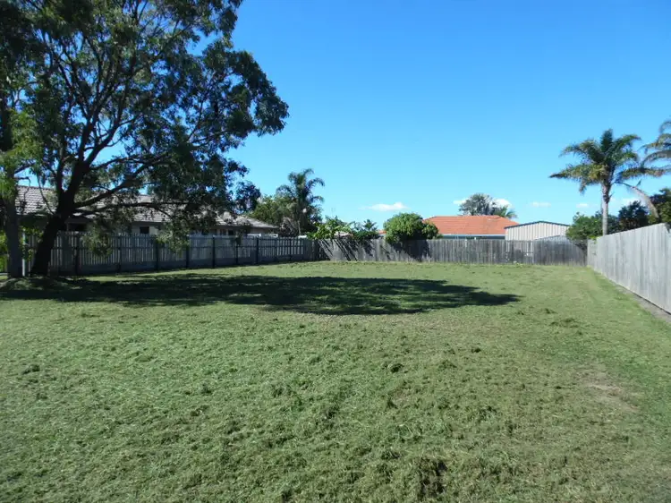 86 Hansen Street, Urangan QLD 4655