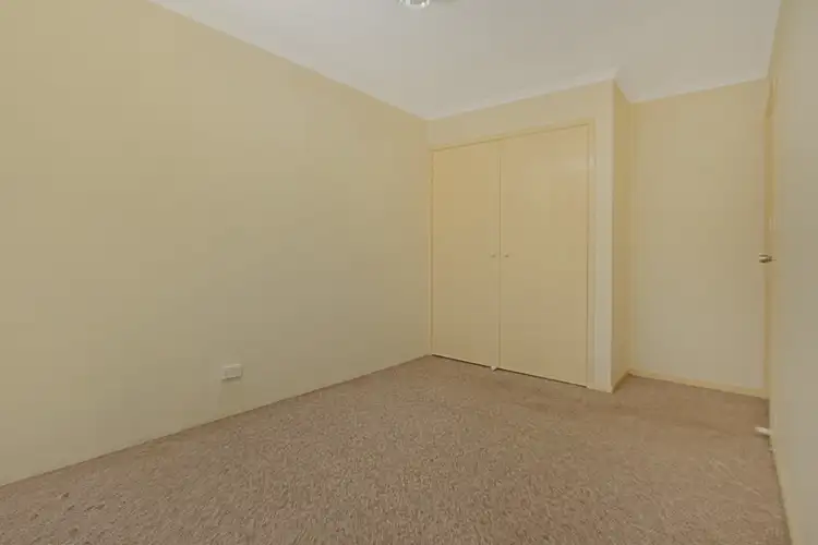 Fifth view of Homely unit listing, 4/15 Eric Fenning Drive, Surf Beach NSW 2536