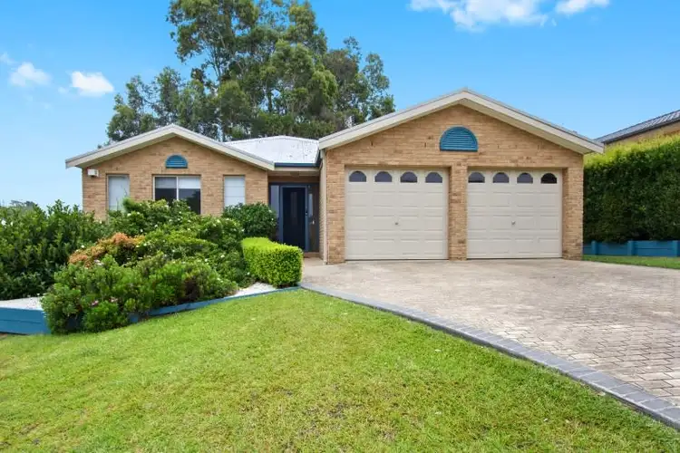 Second view of Homely house listing, 3 Stuart Place, Sunshine Bay NSW 2536