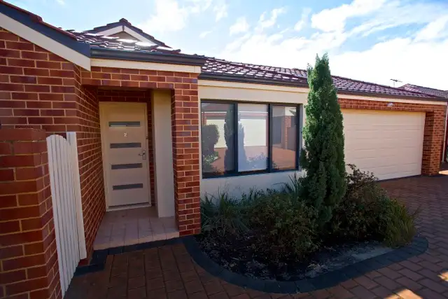 2/114 Moreing Road, Attadale WA 6156