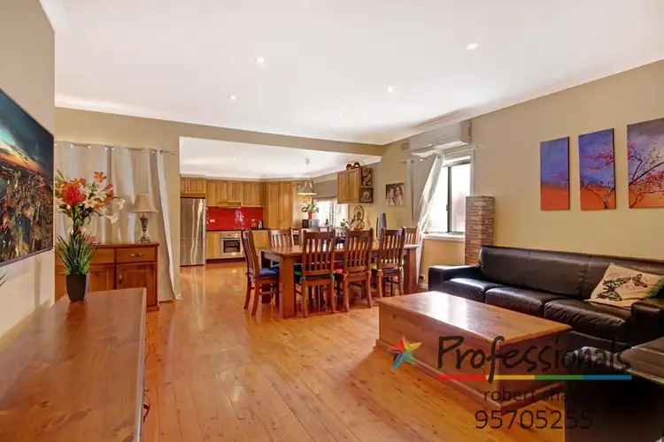 8 Pineview Avenue, Roselands NSW 2196