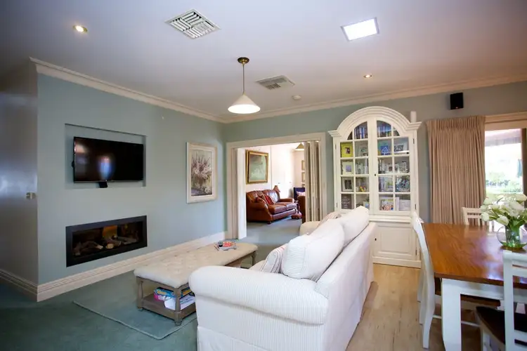Fifth view of Homely house listing, 8 Finlayson Court, Horsham VIC 3400