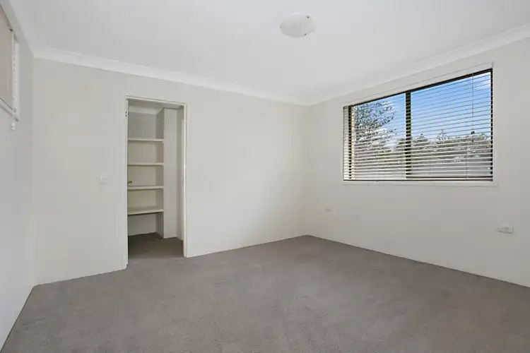 Fifth view of Homely unit listing, 10 'Palm Trees' 16 St Kilda Avenue, Broadbeach QLD 4218