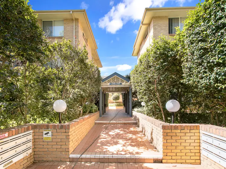 Main view of Homely unit listing, 17/21-27 Holborn Ave, Dee Why NSW 2099