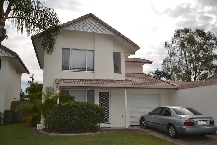 10/2 St Kevins Avenue, Benowa QLD 4217